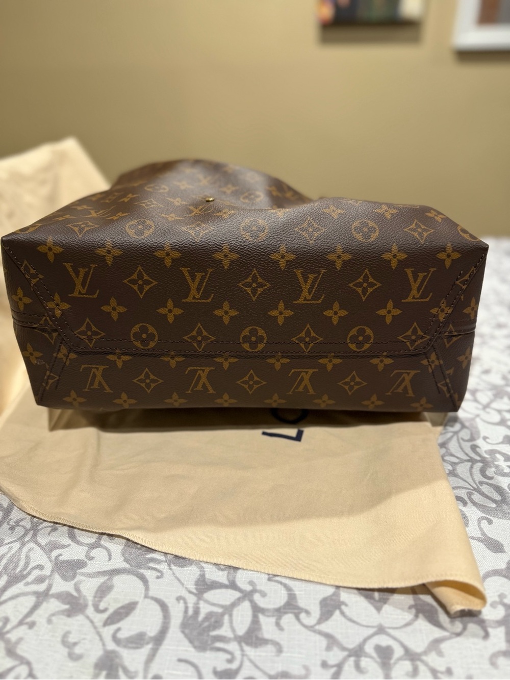 Louis Vuitton Monogram Canvas Hobo Shoulder Bag in Brown and Natural - Picture 6 of 16